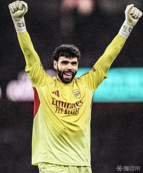 拉亚本赛季欧冠8场零封，追平莱曼保持的阿森纳门将纪录