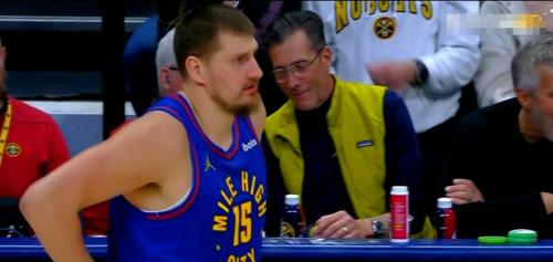 本赛季尴尬数据榜：布朗失误打铁王约基奇三秒违例王狄龙技犯王