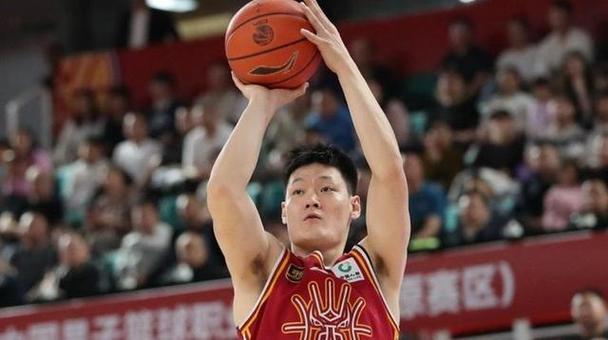 不是关键球不进！张宁命中大心脏三分全场2中1得到3分4板