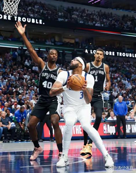 铁林：期待文班季后赛打出球星级别表现他对篮球无比执着