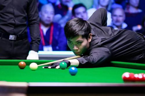斯诺克世锦赛资格赛审判轮第一阶段：贺国强63领先利索夫斯基