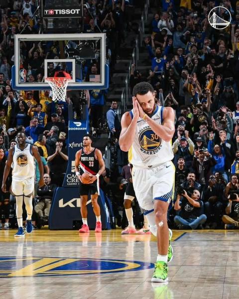 库里"晚安"手势为何成了NBA最狠的庆祝