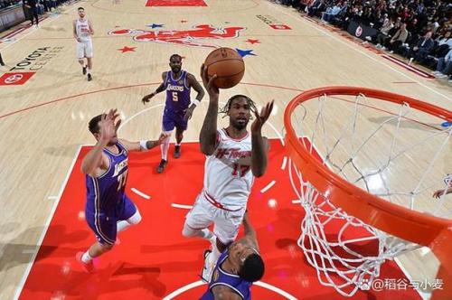 第一节豪取8分结果火箭锋线新星在比赛后三节加起来只得了8分